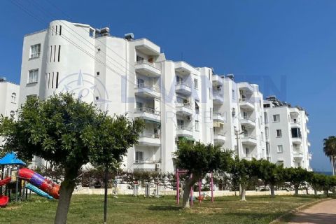 https://www.sahibinden.com/ilan/emlak-konut-kiralik-levantenden-yola-denize-sifir-havuzlu-korikos-sitesi-kiralik-3-plus1-1312219357/detay