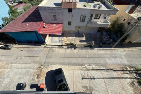 LEVANTEN ESKİ MEZİTLİDE EŞYALI KİRALIK 1+1 DAİRE