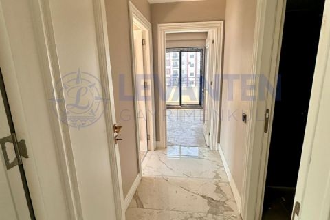 LEVANTENDEN 2 BLOK HAVUZLU SİTE İÇİ EBEVEYN BANYOLU KOMBİLİ 2+1