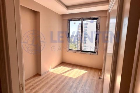LEVANTENDEN 2 BLOK HAVUZLU SİTE İÇİ EBEVEYN BANYOLU KOMBİLİ 2+1