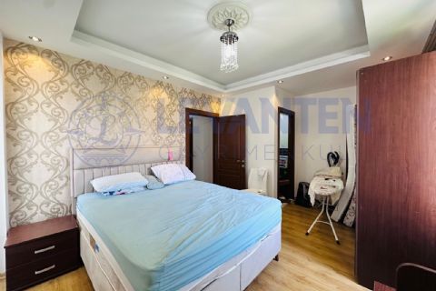 LEVANTENDEN AKKEN MOREV 3 SİTESİNDE ARA KAT KOMBİLİ 3+1
