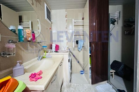 LEVANTENDEN AKKEN MOREV 3 SİTESİNDE ARA KAT KOMBİLİ 3+1