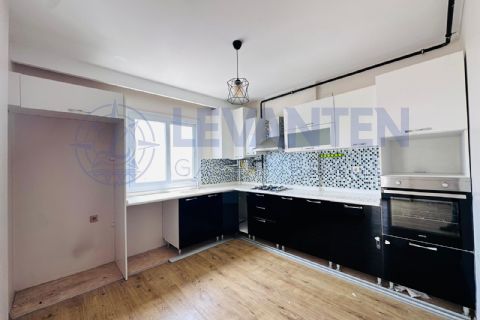 LEVANTENDEN AKKENT MAHDE SİTE İÇİ YÜKSEK ARA KAT 2 BALKON FERAH 3+1