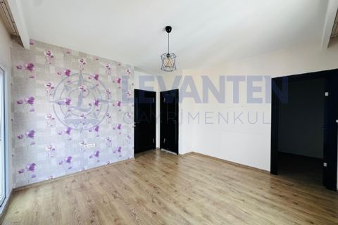 LEVANTENDEN AKKENT MAHDE SİTE İÇİ YÜKSEK ARA KAT 2 BALKON FERAH 3+1
