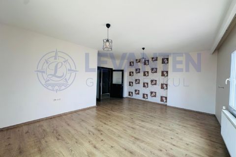 LEVANTENDEN AKKENT MAHDE SİTE İÇİ YÜKSEK ARA KAT 2 BALKON FERAH 3+1