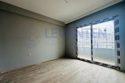 LEVANTENDEN ÇEŞMELİDE HAVUZLU SIFIR 2+1 GÜNEY VE DOĞU CEPHE