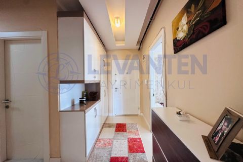 LEVANTENDEN ÇİFTLİKKÖYDE HAVUZLU SİTE İÇİ 3+1 CEPHELERİ AÇIK