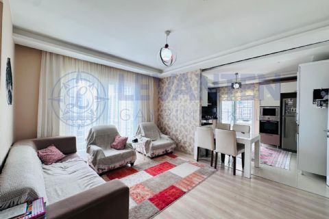 LEVANTENDEN ÇİFTLİKKÖYDE HAVUZLU SİTE İÇİ 3+1 CEPHELERİ AÇIK
