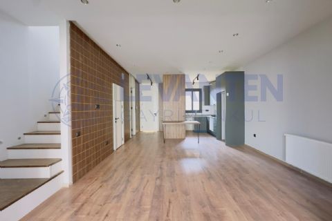 LEVANTENDEN DAİRE FİYATINA 3+1 TRİPLEKS VİLLA