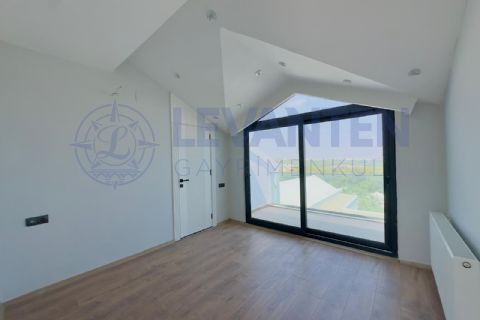 LEVANTENDEN DAİRE FİYATINA 3+1 TRİPLEKS VİLLA