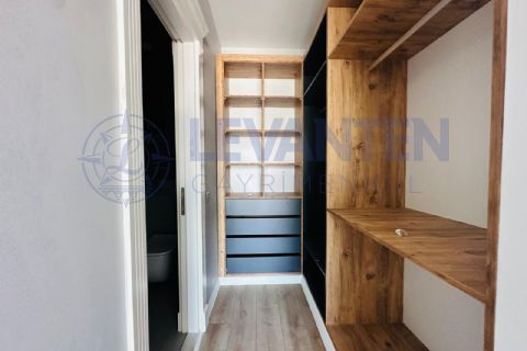 LEVANTEN'DEN DENİZ GÖREN 2 BLOK HAVUZLU GENİŞ AİLELER İÇİ 5+1