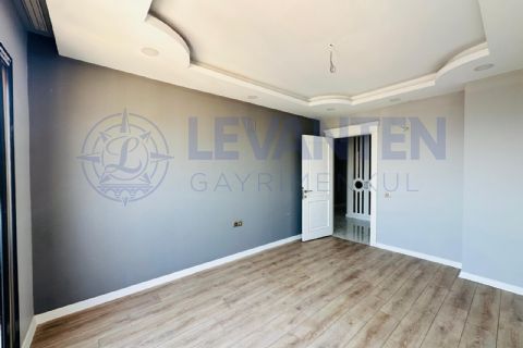 LEVANTEN'DEN DENİZ GÖREN 2 BLOK HAVUZLU GENİŞ AİLELER İÇİ 5+1