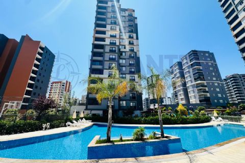 LEVANTEN'DEN DENİZ GÖREN 2 BLOK HAVUZLU GENİŞ AİLELER İÇİ 5+1