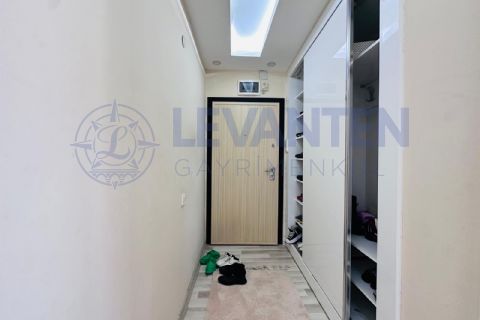 LEVANTENDEN DENİZ GÖREN KOMBİLİ YÜKSEK KAT 3+1