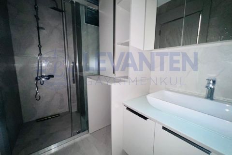 LEVANTEN'DEN DENİZ MAH, SAHİLE YAKIN HAVUZLU 1+1