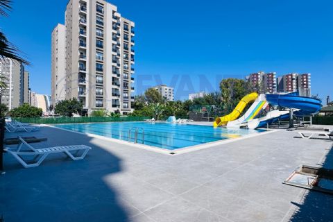 LEVANTENDEN DENİZ MANZARALI AQUAHAVUZLU SİTE İÇİ ULTRA LÜKS 1+1