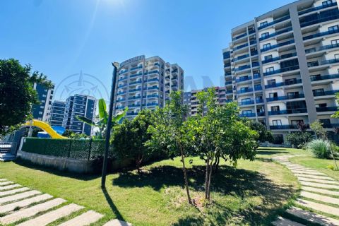 LEVANTENDEN DENİZ MANZARALI AQUAHAVUZLU SİTE İÇİ ULTRA LÜKS 1+1