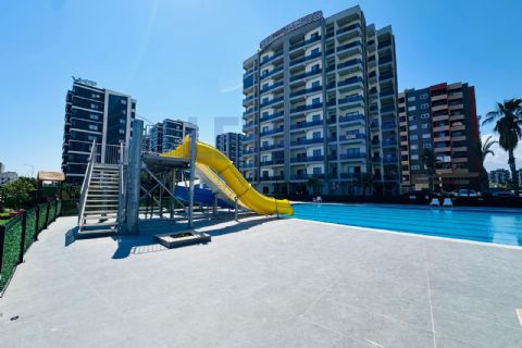 LEVANTENDEN DENİZ MANZARALI AQUAHAVUZLU SİTE İÇİ ULTRA LÜKS 1+1