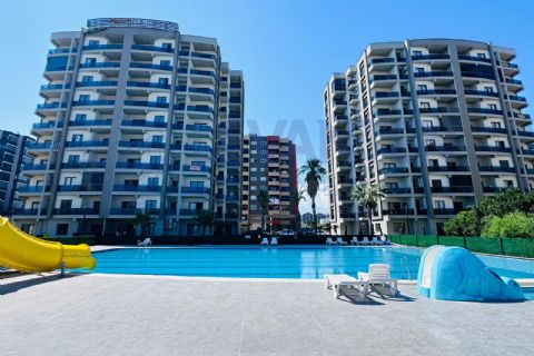 LEVANTENDEN DENİZ MANZARALI AQUAHAVUZLU SİTE İÇİ ULTRA LÜKS 1+1