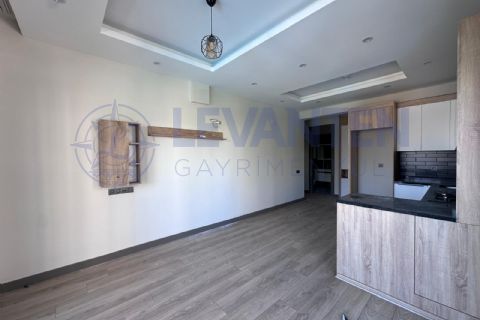 LEVANTENDEN DENİZ MANZARALI AQUAHAVUZLU SİTE İÇİ ULTRA LÜKS 1+1