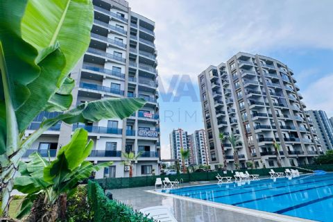 LEVANTENDEN DENİZ MANZARALI AQUAHAVUZLU SİTE İÇİ ULTRA LÜKS 1+1