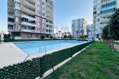LEVANTENDEN DENİZE YAKIN HAVUZ KOMBİ GENİŞ OTURUM MASRAFSIZ 3+1