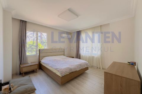 LEVANTENDEN DENİZE YAKIN HAVUZ KOMBİ GENİŞ OTURUM MASRAFSIZ 3+1