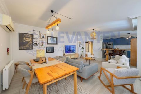 LEVANTENDEN DENİZE YAKIN HAVUZ KOMBİ GENİŞ OTURUM MASRAFSIZ 3+1