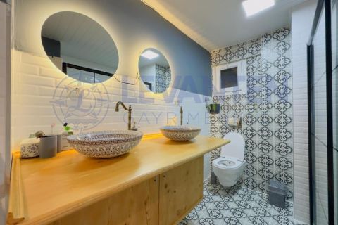 LEVANTENDEN DENİZE YAKIN HAVUZ KOMBİ GENİŞ OTURUM MASRAFSIZ 3+1