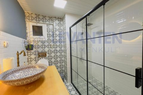 LEVANTENDEN DENİZE YAKIN HAVUZ KOMBİ GENİŞ OTURUM MASRAFSIZ 3+1