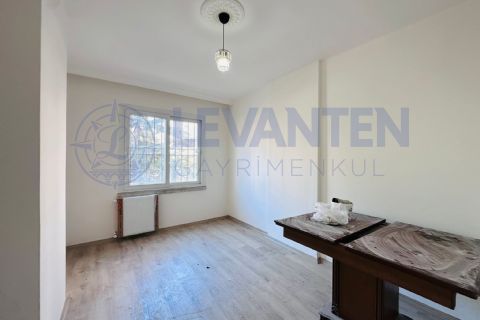 LEVANTENDEN DENİZE YAKIN SİTE İÇERİSİNDE HAVUZLU GÜVENLİKLİ 3+1