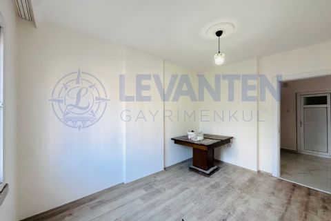 LEVANTENDEN DENİZE YAKIN SİTE İÇERİSİNDE HAVUZLU GÜVENLİKLİ 3+1