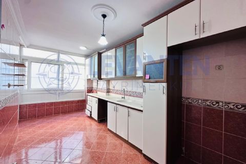 LEVANTENDEN FATİH MAHDE DENİZ MANZARALI KOMBİLİ 3+1