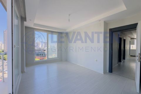 LEVANTENDEN GELECEK OKULU CİVARI Kombili Cam Balkonlu 3+1 Daire
