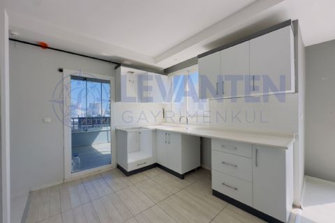 LEVANTENDEN GELECEK OKULU CİVARI Kombili Cam Balkonlu 3+1 Daire