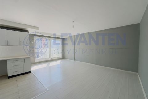 LEVANTENDEN GELECEK OKULU CİVARI Kombili Cam Balkonlu 3+1 Daire