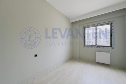 LEVANTENDEN GMK BULVARI ÜZERİNDE AÇIK KAPALI OTOPARK AÇIK MUTFAK 2+1