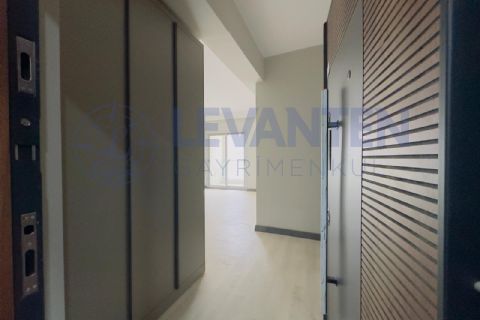 LEVANTENDEN GMK BULVARI ÜZERİNDE AÇIK KAPALI OTOPARK AÇIK MUTFAK 2+1
