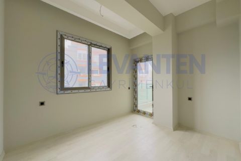 LEVANTENDEN GMK BULVARI ÜZERİNDE AÇIK KAPALI OTOPARK AÇIK MUTFAK 2+1