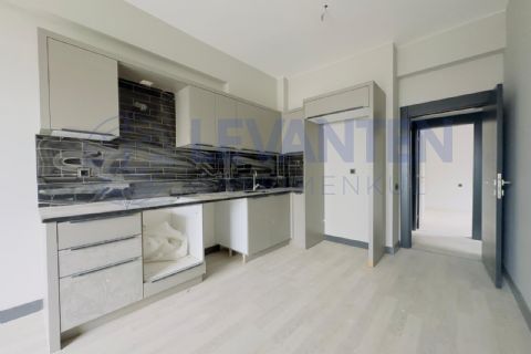 LEVANTENDEN GMK BULVARI ÜZERİNDE AÇIK KAPALI OTOPARK AÇIK MUTFAK 2+1