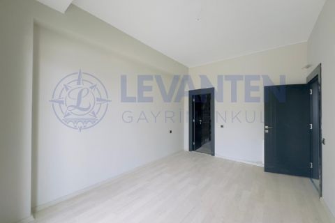 LEVANTENDEN GMK BULVARI ÜZERİNDE AÇIK KAPALI OTOPARK AÇIK MUTFAK 2+1