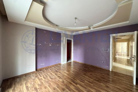 LEVANTENDEN GMK KUYULUK YOLUNA YAKIN TEK BLOK AYRI MUTFAK 3+1