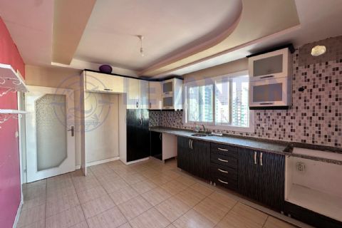 LEVANTENDEN GMK KUYULUK YOLUNA YAKIN TEK BLOK AYRI MUTFAK EBEVEYN BANYO 3+1