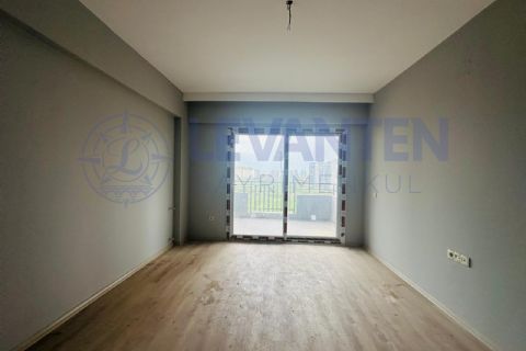 LEVANTEN'DEN GÜNEY CEPHELİ HAVUZLU SIFIR 1+1