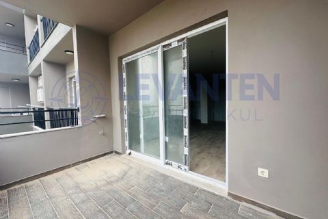LEVANTEN'DEN GÜNEY CEPHELİ HAVUZLU SIFIR 1+1
