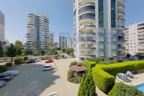 LEVANTENDEN HAVUZ SİTE İÇİ KOMBİ FERAH ULAŞIMI KOLAY 3+1