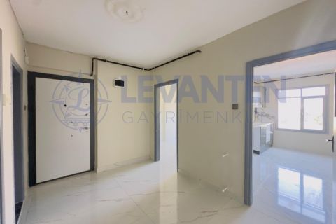 LEVANTENDEN HAVUZLU 24 SAAT GÜVENLİKLİ SİTEDE İÇİ YENİ 3+1