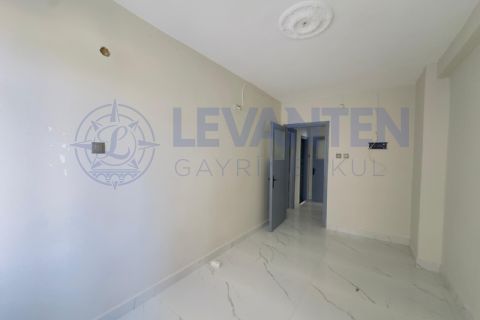 LEVANTENDEN HAVUZLU 24 SAAT GÜVENLİKLİ SİTEDE İÇİ YENİ 3+1