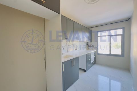 LEVANTENDEN HAVUZLU 24 SAAT GÜVENLİKLİ SİTEDE İÇİ YENİ 3+1
