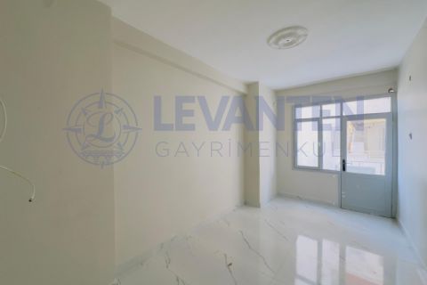 LEVANTENDEN HAVUZLU 24 SAAT GÜVENLİKLİ SİTEDE İÇİ YENİ 3+1